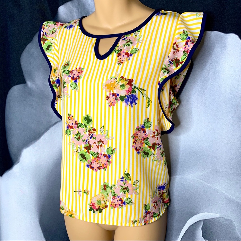 Adorable Vintage Style Floral Flutter Top